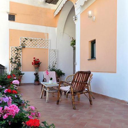 Il Sagrato - Ravello Accommodation Минори Екстериор снимка